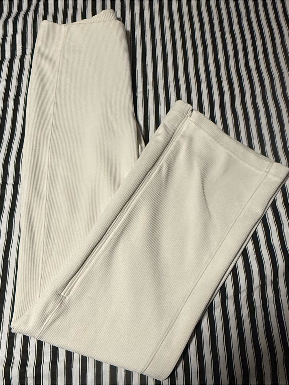 Lululemon Brushed Softstreme Ribbed Zip Flared Pant – Size 8